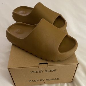 Yeezy Slide